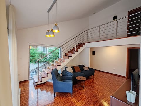 Top Airbnb: Kotor Bay Apartment: View Terrace, Jacuzzi Baths in Gornja Lastva