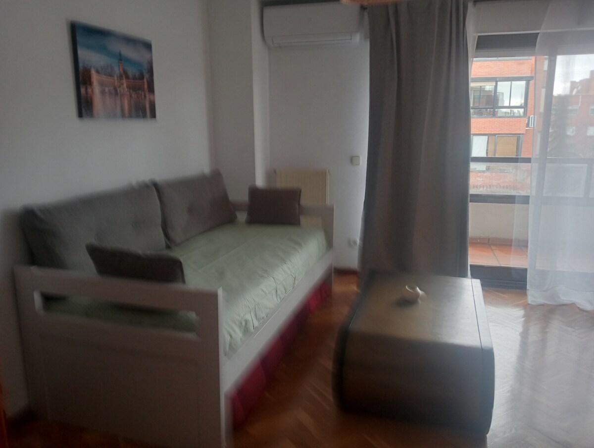 Successful Airbnb property: Apartment with parking in Barajas Metropolitan Ifema in Barajas