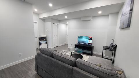 Popular Airbnb listing: Brand New Cozy Luxury Suite in Walden