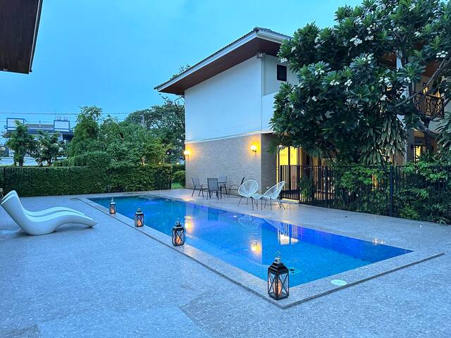 曼谷素坤逸71号庄园壹号别墅五卧五卫 订满三天以上送接机 gallery image 4