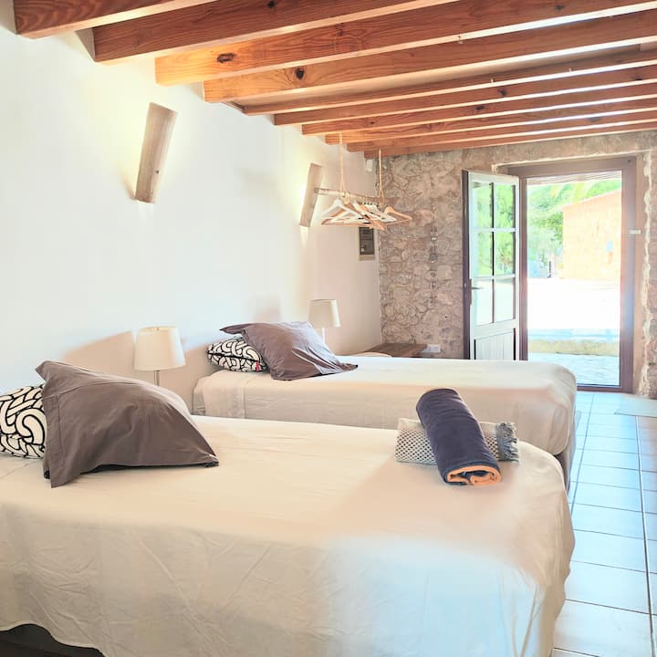 Schlafzimmer 4