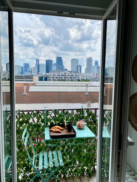 Cozy studio with a view of La Défense