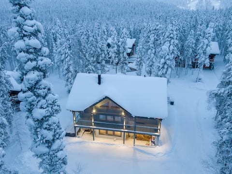 Levi Luxury Villa of 6 Bedrooms, Jacuzzi & Sauna