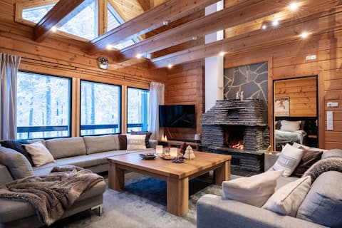 Luxury Villa of 6 Bedrooms, Jacuzzi, Sauna, 14 ppl