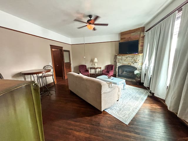 Listing in South Bend-Mishawaka