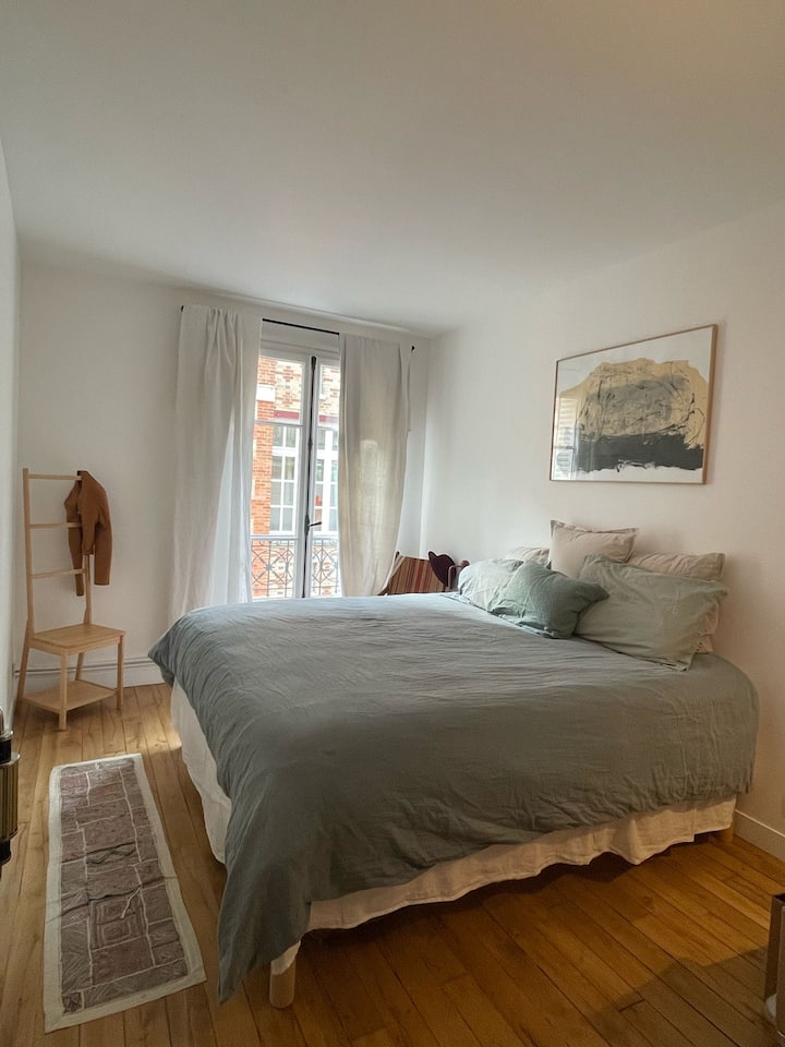 Dhoma e gjumit në katin e 4-të 
1 -Krevat 
dopio "master"
 
