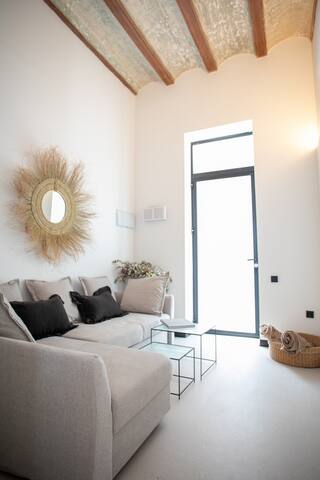 Luxury Apartment in Center gallery image 2