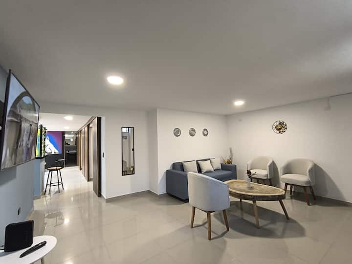 Tu Casa Ideal: Wifi Rápido, Jacuzzi:a/c - Medellin, Antioquia, Colombia