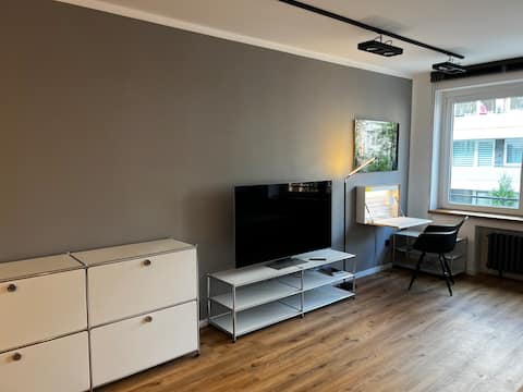 Top Airbnb: Luxury apartment in Pempelfort for design lovers in Düsseldorf