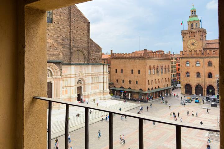 Piazza Maggiore view – Domus By Immobo, Bologna gallery image 4