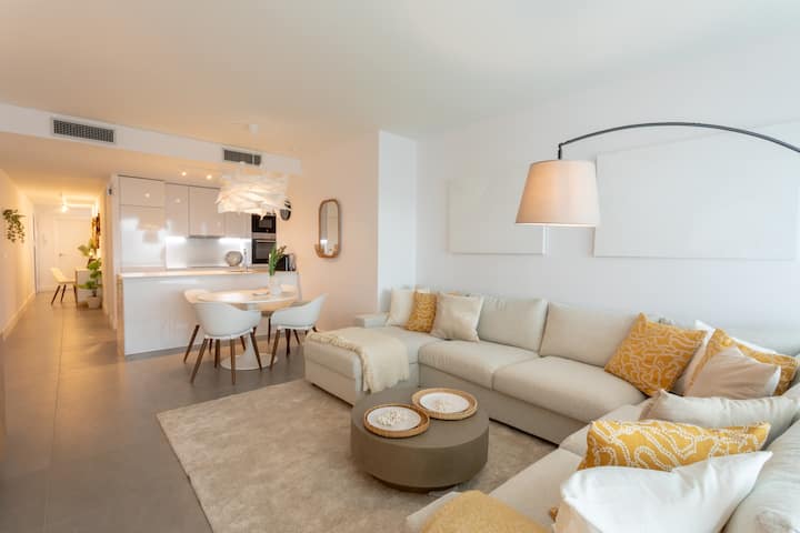 Luxury Seaview Resort Apartment - Sotogrande