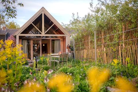 C|Bruis Small House & Wine Estate