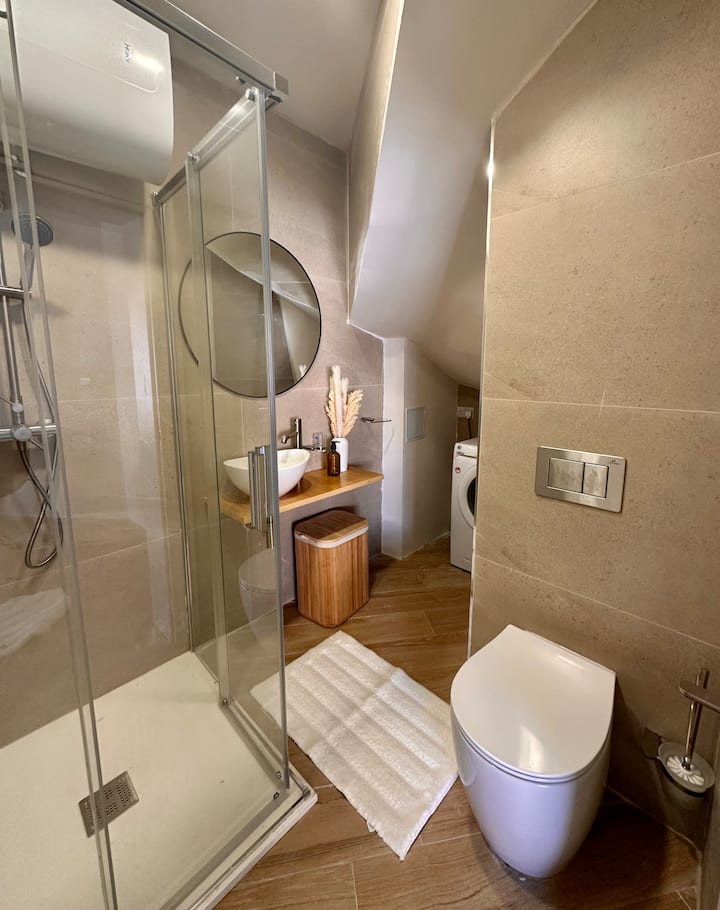 City centre - great location Modern Loft — interior photo 4