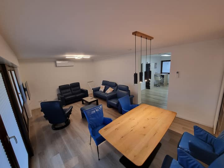Moderne Und Große 3 Zimmer Wohnung - Stuttgart