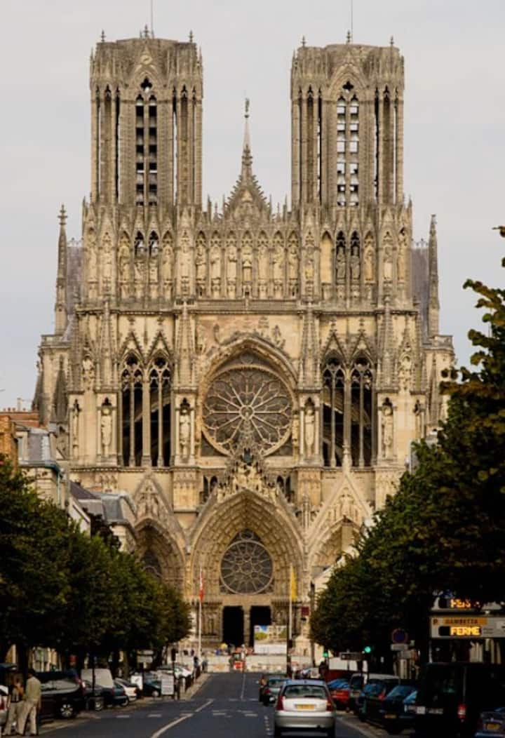 Logement Très Spacieux Proche Du Centre Ville - Reims