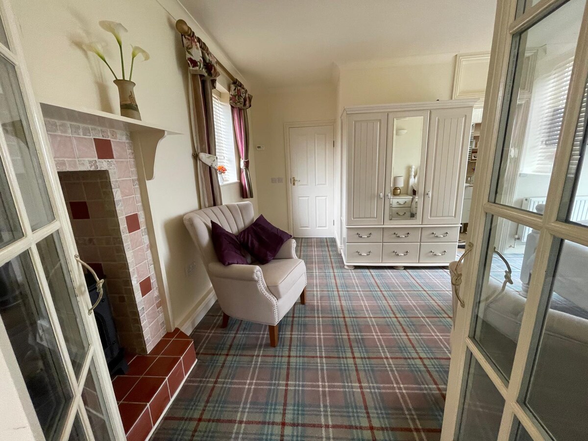 Popular Airbnb listing: Sea-Moor View… absolutely fabulous views! in Calstock