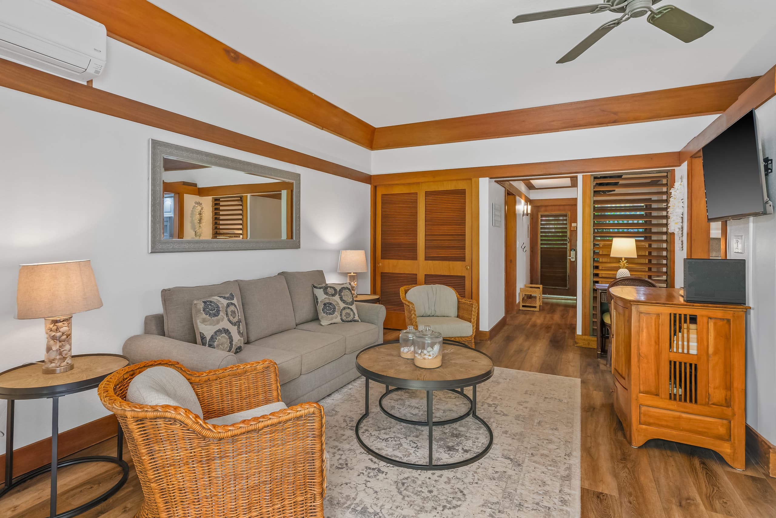 Ground Floor with A/C,  short walk to beach & pool - Image 5
