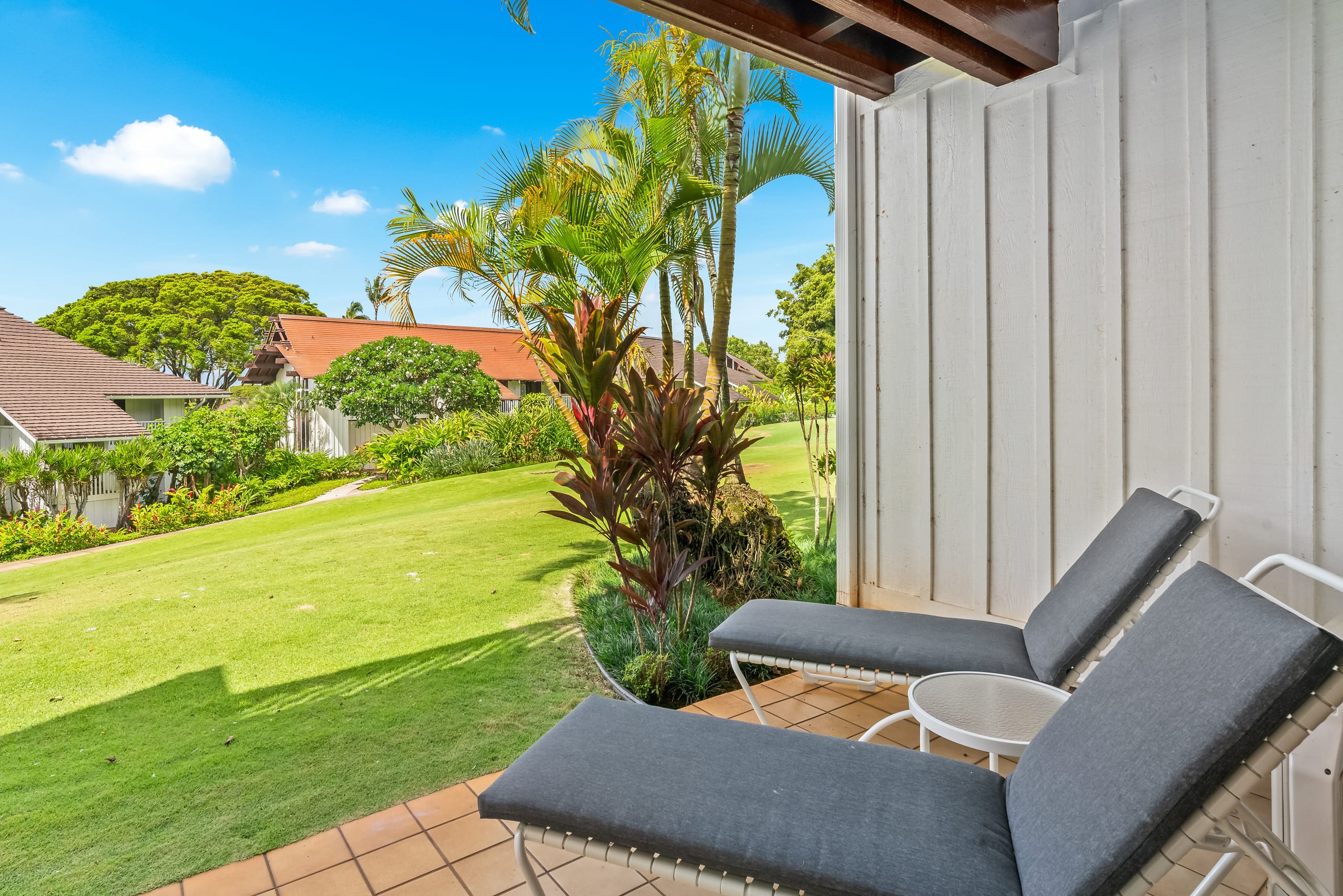 Ground Floor Condo · Resort Pool · A/C · King Bed - Photo 14
