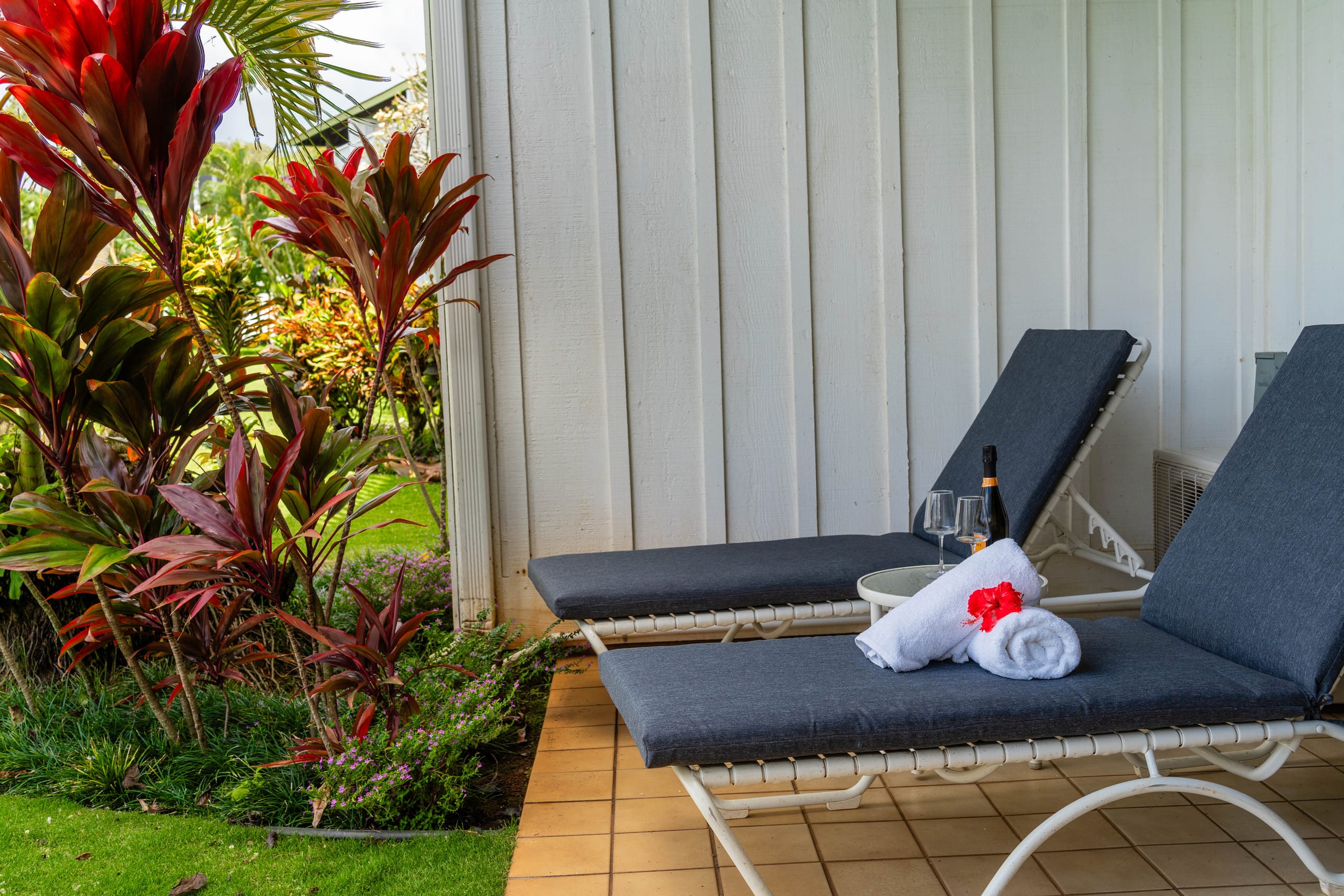 Ground Floor Condo · Resort Pool · A/C · King Bed - Photo 13