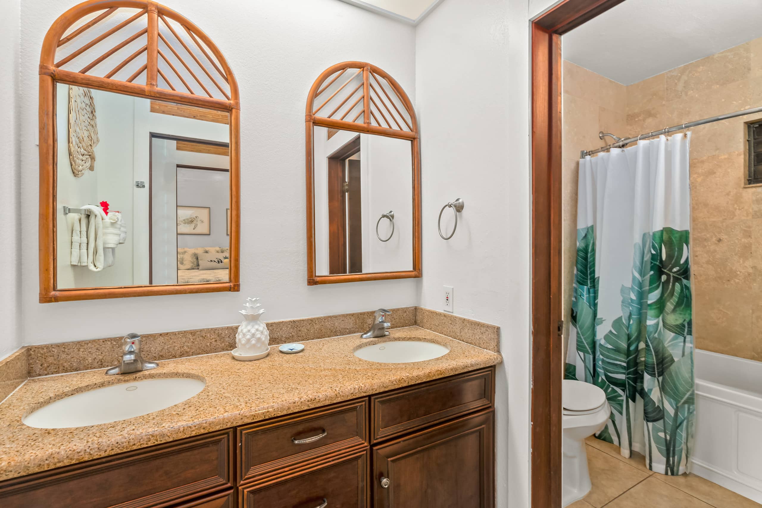 Ground Floor Condo · Resort Pool · A/C · King Bed - Photo 11