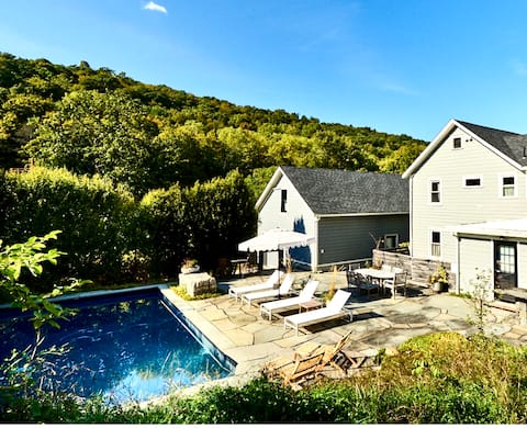 New! Gemini House 1892 Farmhouse w/ Pool - Hudson