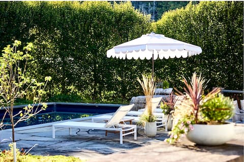 New! Gemini House 1892 Farmhouse w/ Pool - Hudson