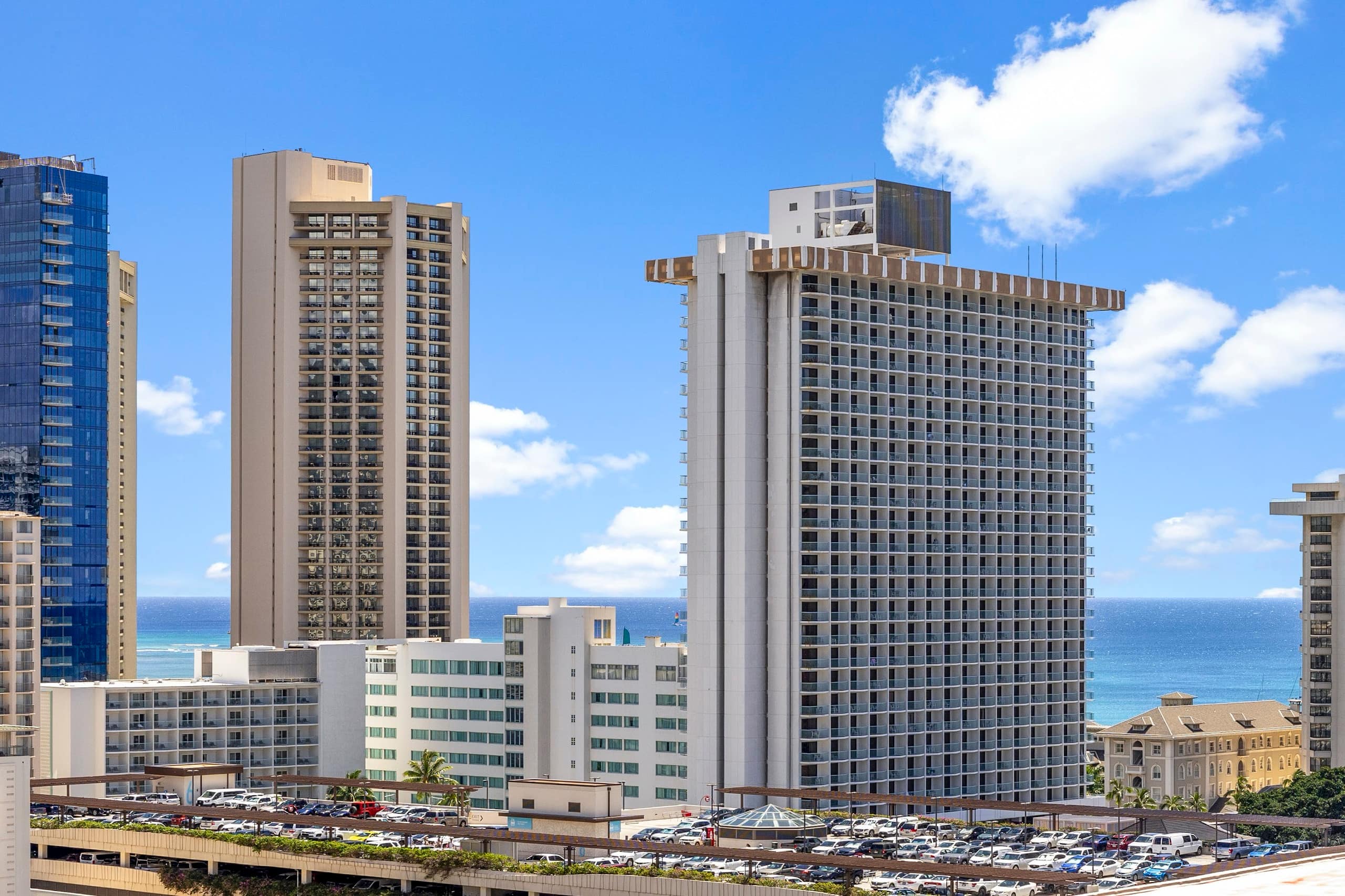 20F-Newly Remodeled Cozy Studio w/2Queens-Waikiki~ - Image 39