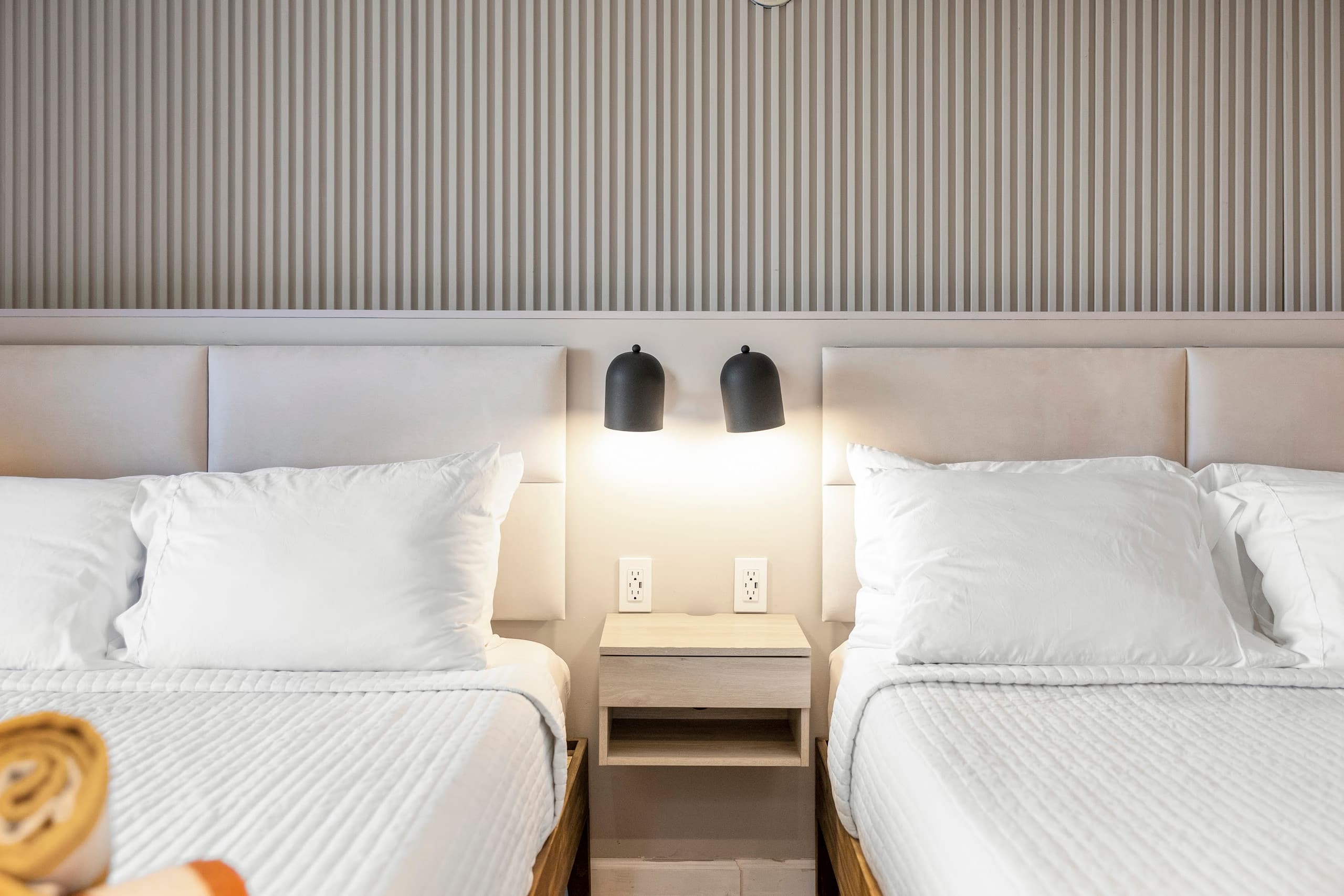20F-Newly Remodeled Cozy Studio w/2Queens-Waikiki~ - Image 7