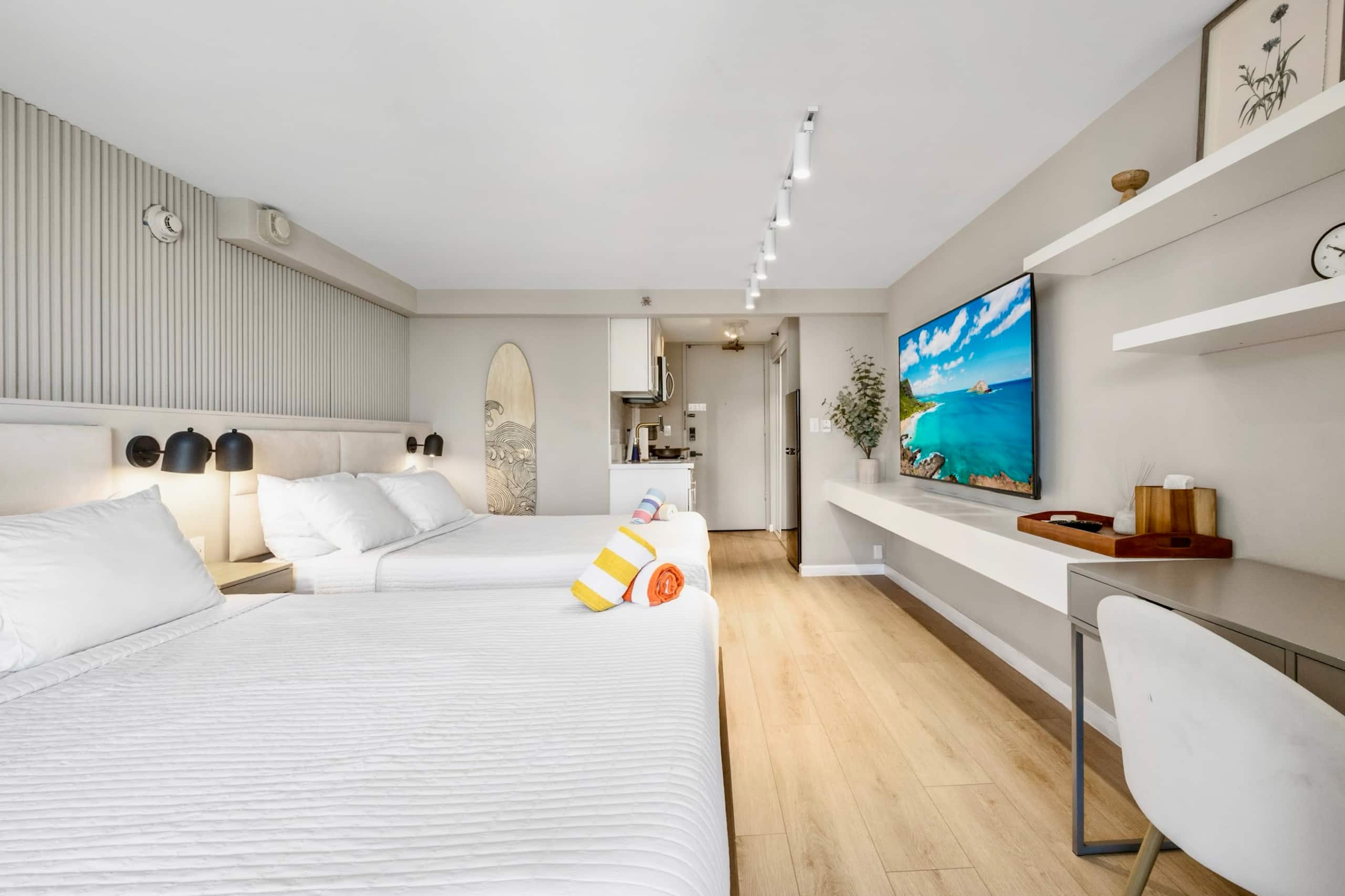 20F-Newly Remodeled Cozy Studio w/2Queens-Waikiki~ - Image 10