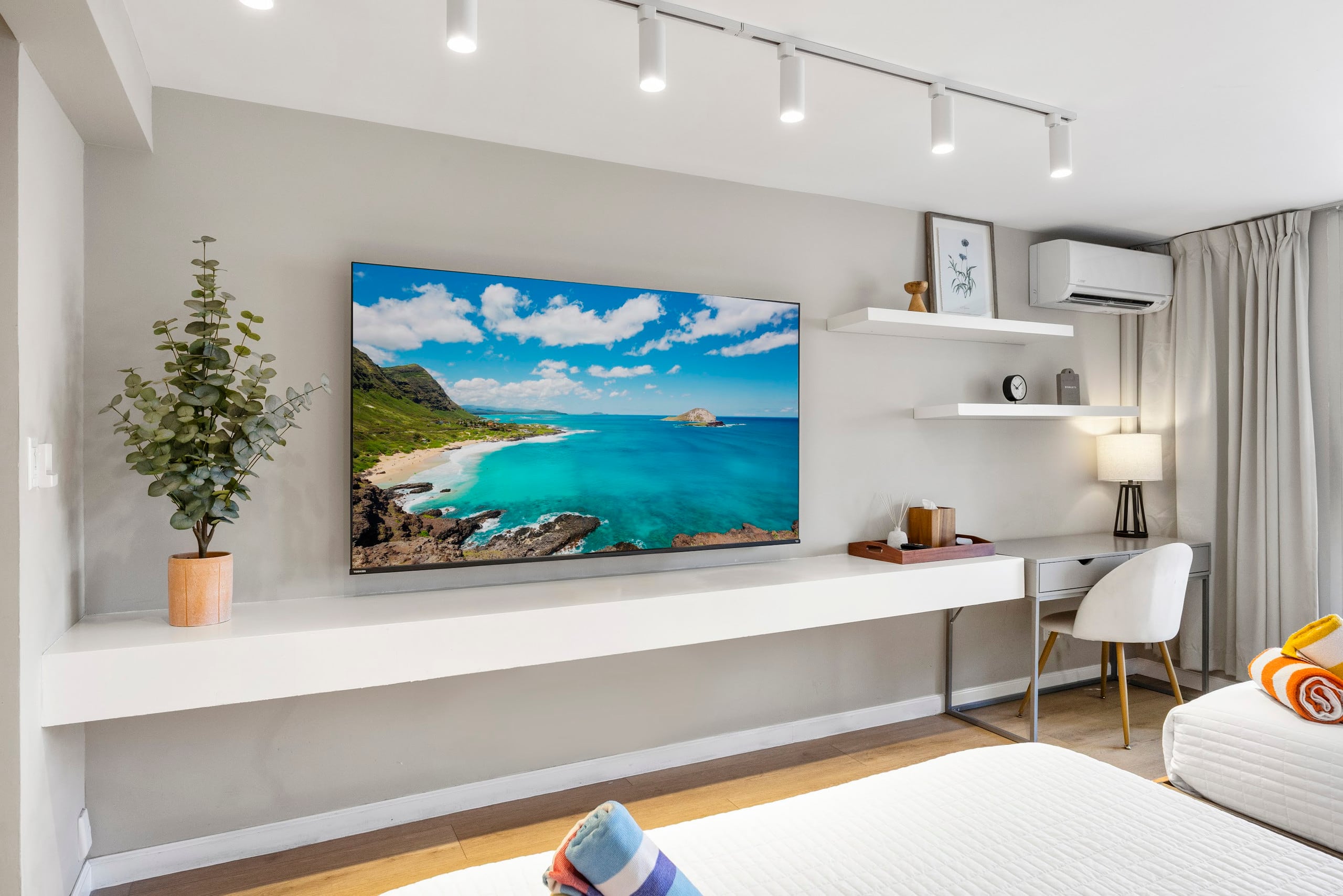 20F-Newly Remodeled Cozy Studio w/2Queens-Waikiki~ - Image 8