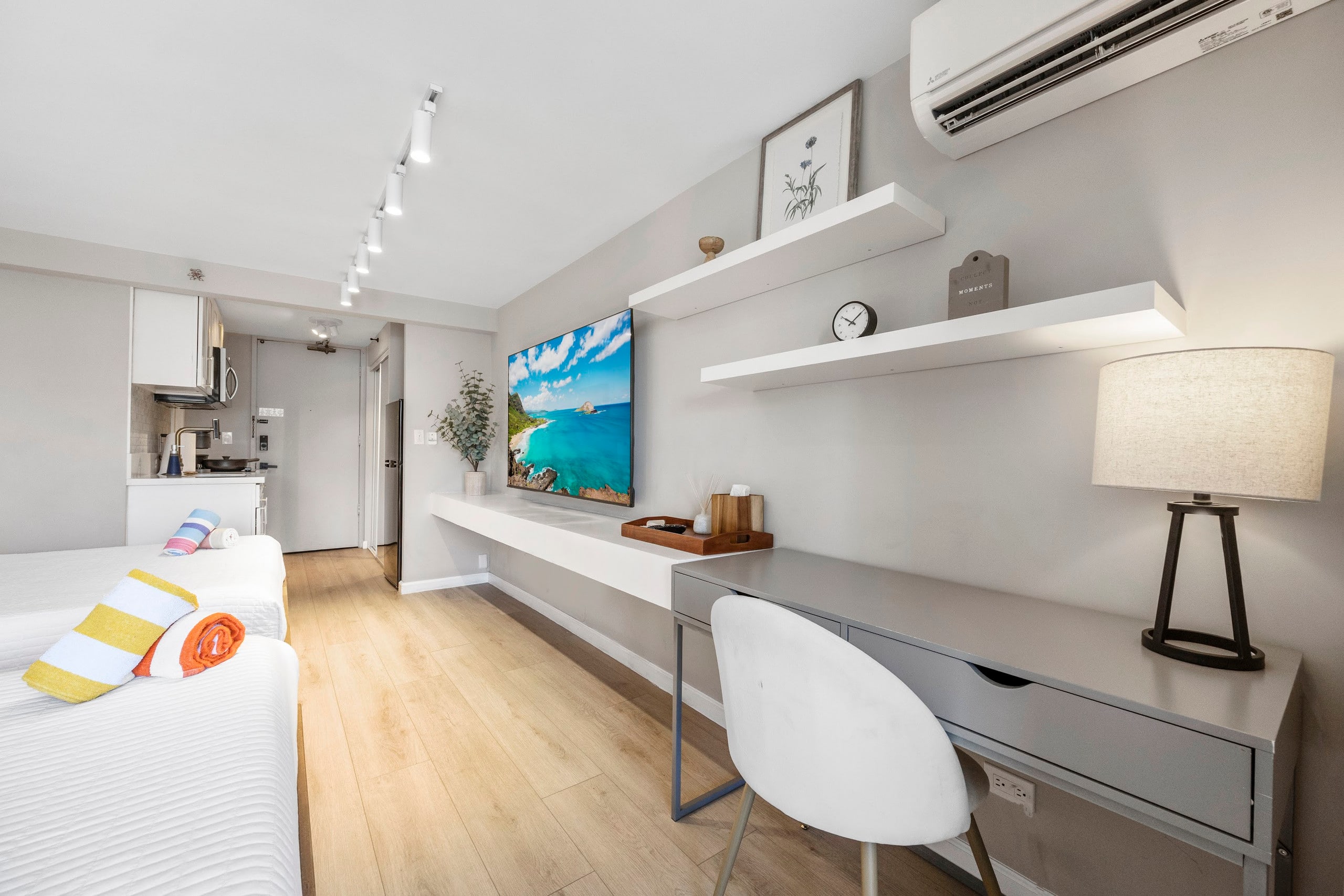 20F-Newly Remodeled Cozy Studio w/2Queens-Waikiki~ - Image 12