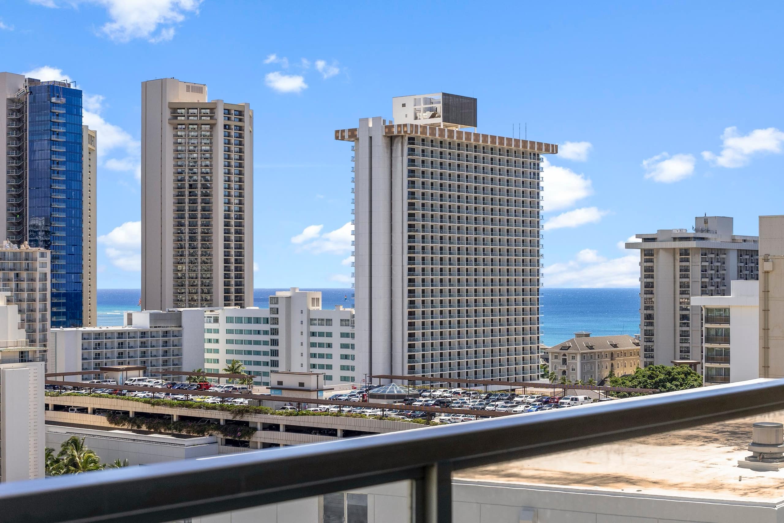 20F-Newly Remodeled Cozy Studio w/2Queens-Waikiki~ - Image 40