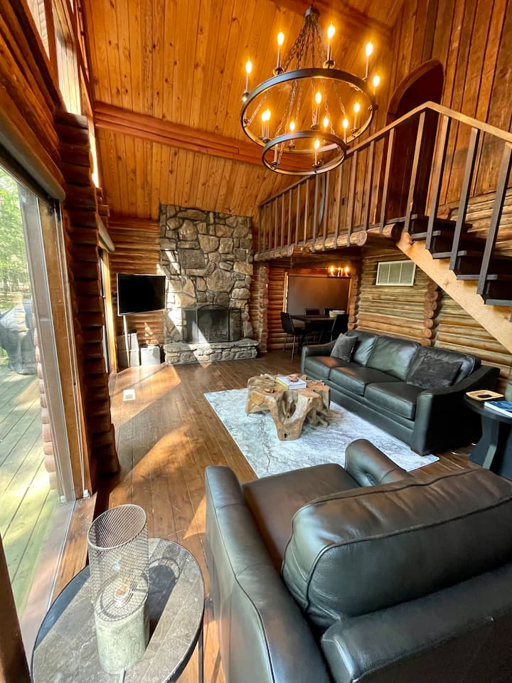 The “Honeymooner” - Heber Springs, AR