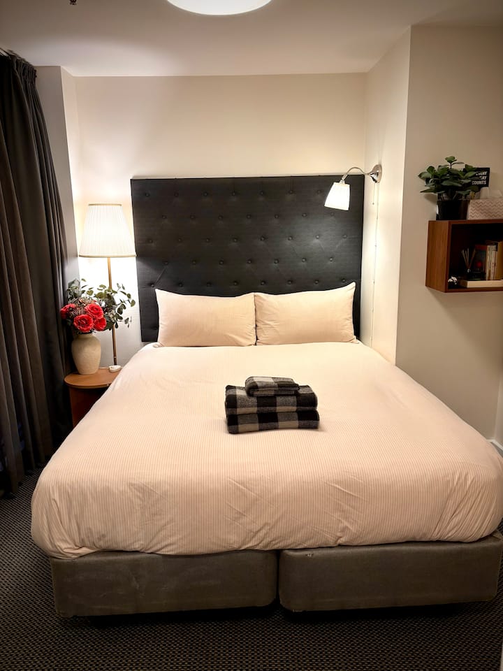 საძინებელი 1