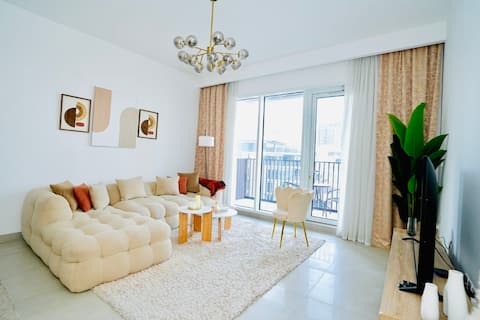 Top performing Airbnb: Luxury 1BR Creek1night pe free/monthly offer in Al Kheeran First