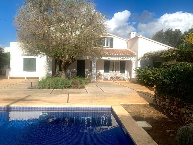 Preciosa casa de campo con piscina (Hoedic) gallery image 3