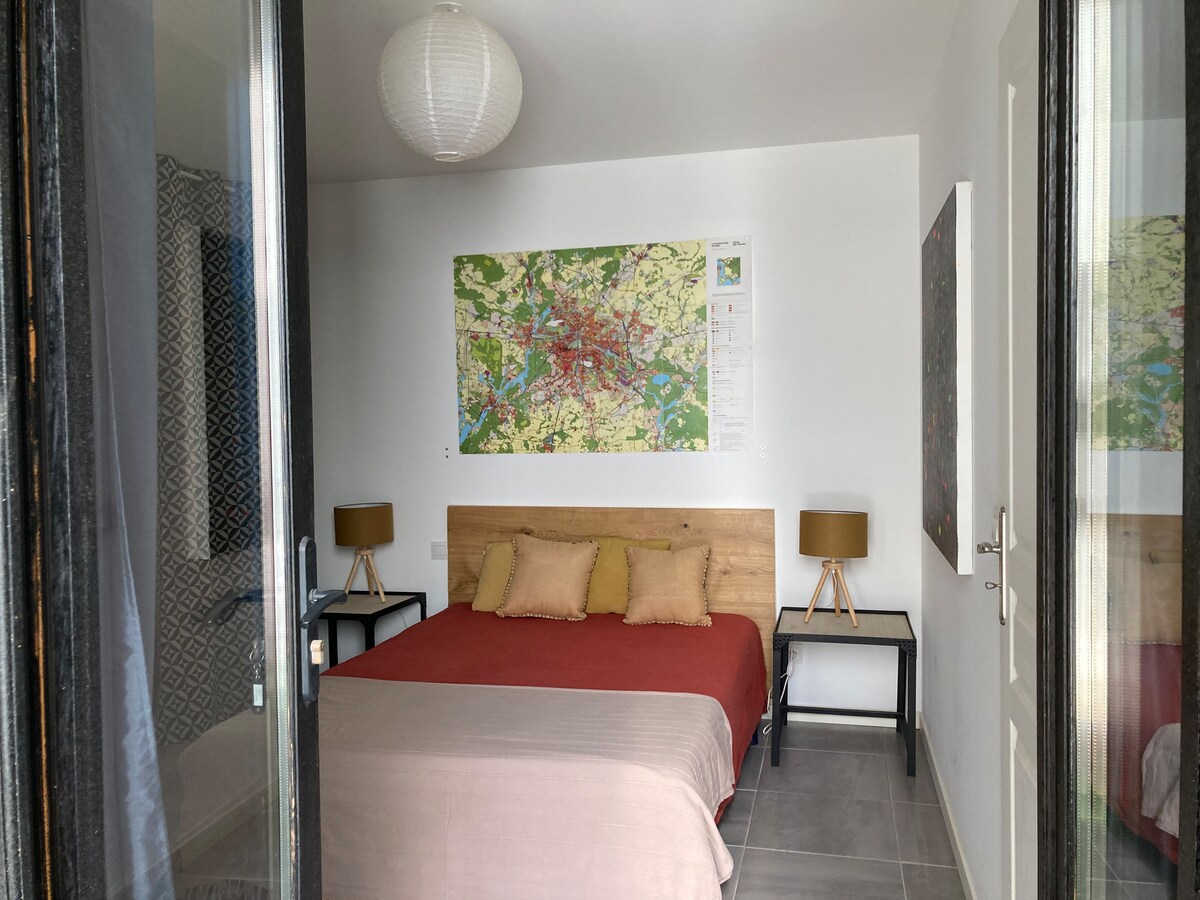 Banja dhe tualeti ngjitur 