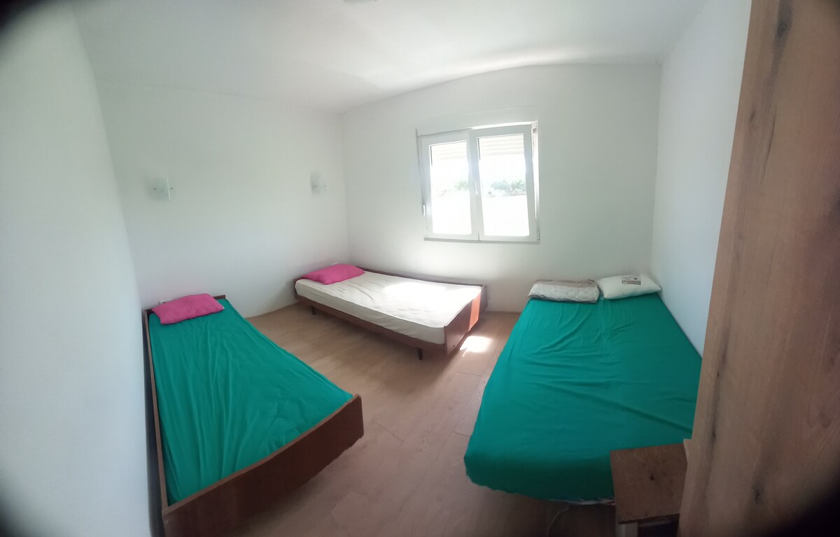 საძინებელი 3