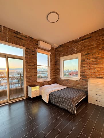 Stunning Views in the Heart of Brooklyn