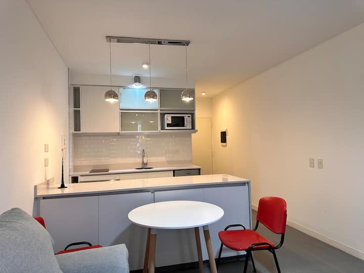 Monoambiente en Belgrano frente a Fleni