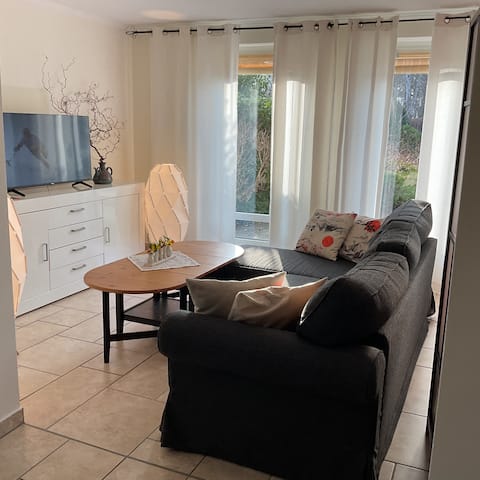 Beliebte Airbnb-Anzeige: Apartment with large kitchen + patio + parking in Rostock