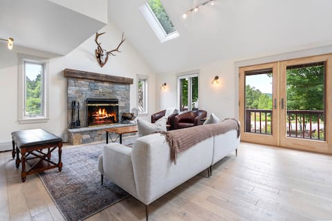 Lux 5 BR 3 bath Home | Ski | Fire Pit | Owls Nest