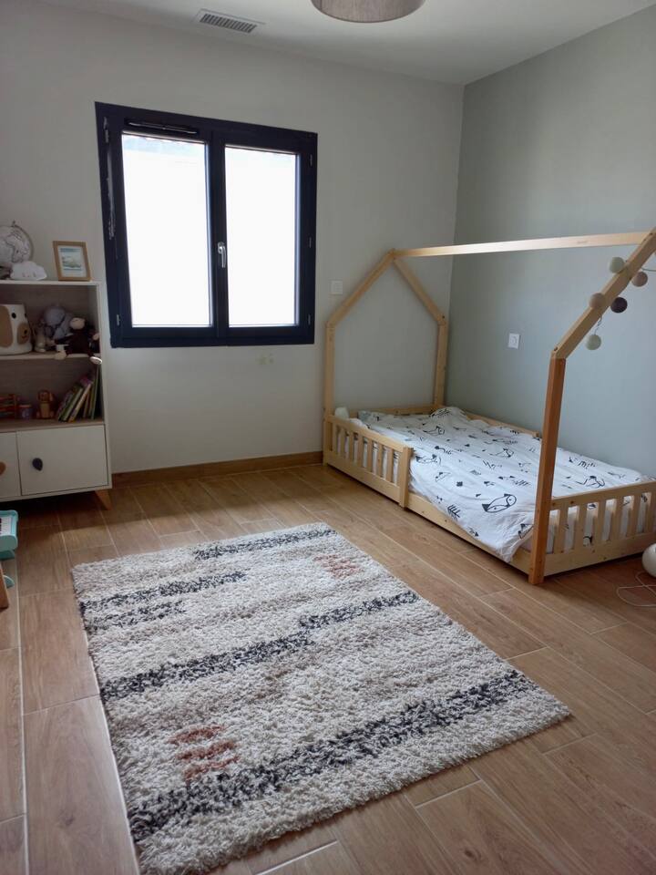 საძინებელი 1