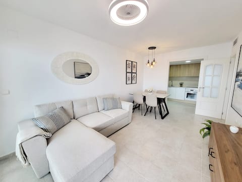 Top performing Airbnb: “Mirador Apolo XVI” Apartment with car park in Calp