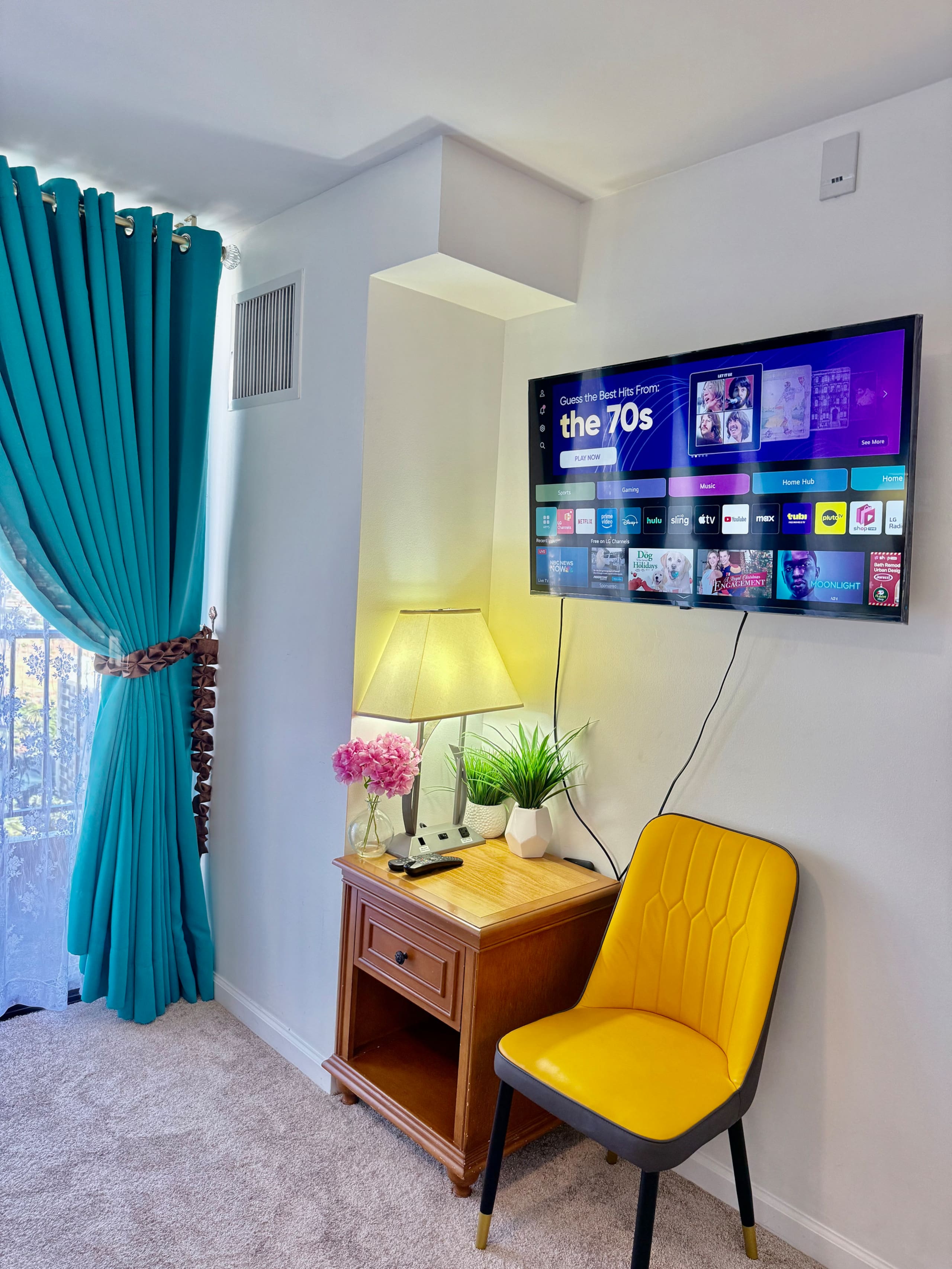 Condo in Honolulu · ★4.89 · 1 bedroom · 3 beds · 1 bath - Image 9