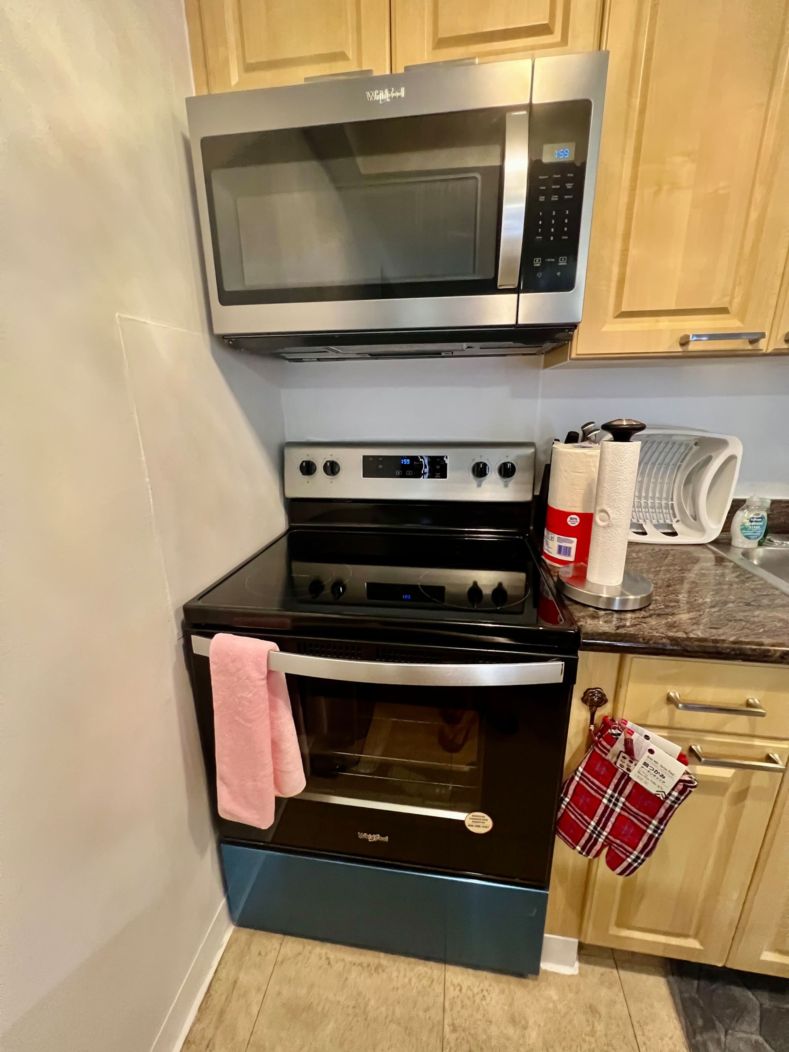 Condo in Honolulu · ★4.89 · 1 bedroom · 3 beds · 1 bath - Image 26