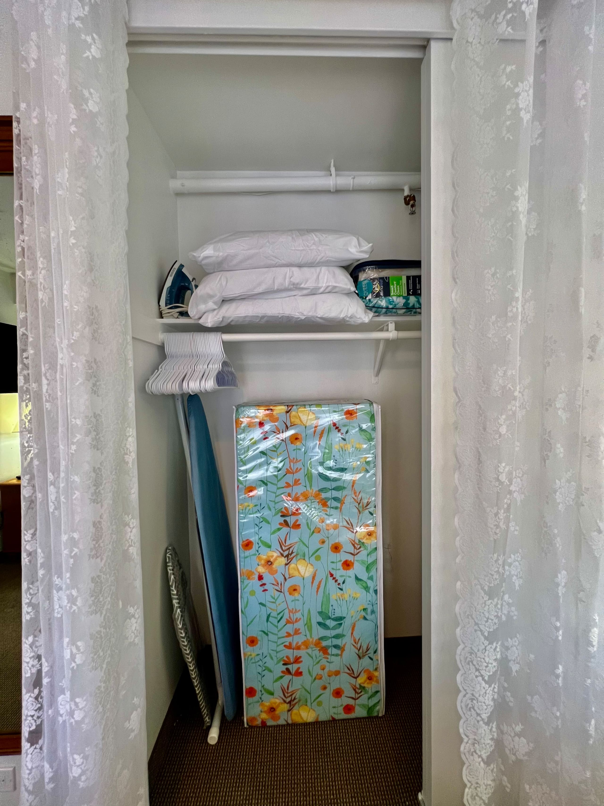 Condo in Honolulu · ★4.89 · 1 bedroom · 3 beds · 1 bath - Image 41