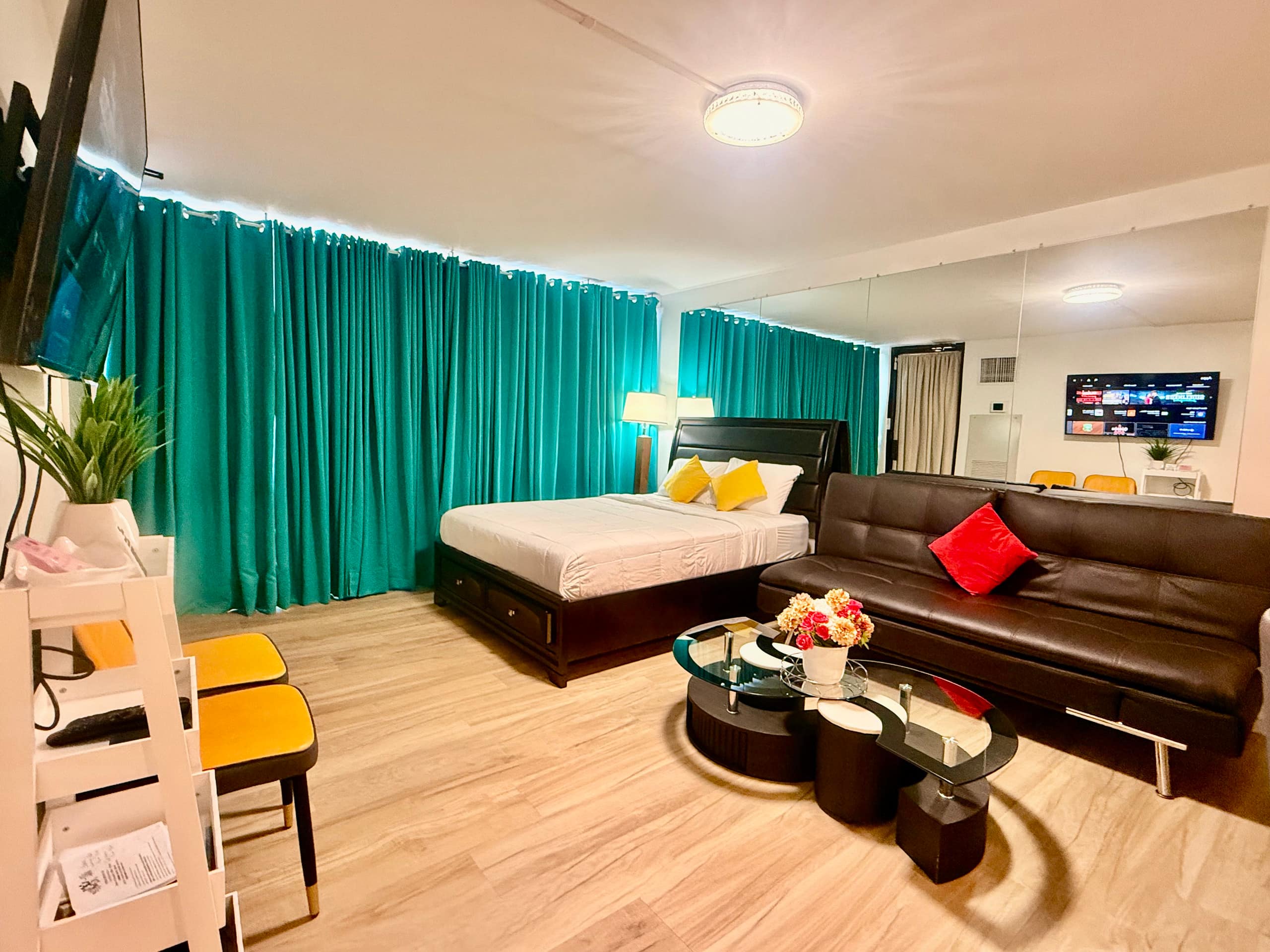 Condo in Honolulu · ★4.89 · 1 bedroom · 3 beds · 1 bath - Image 10