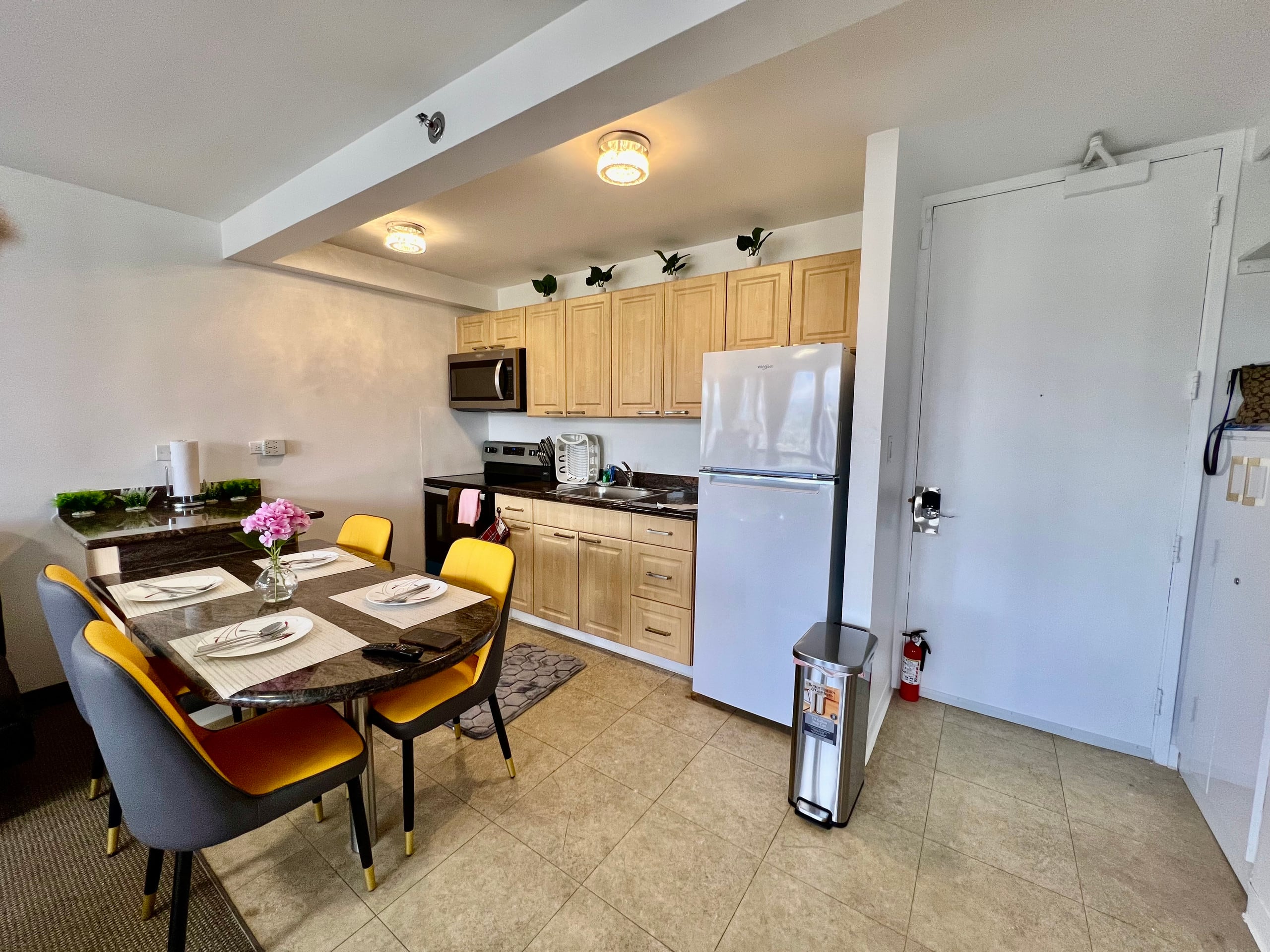 Condo in Honolulu · ★4.89 · 1 bedroom · 3 beds · 1 bath - Image 22