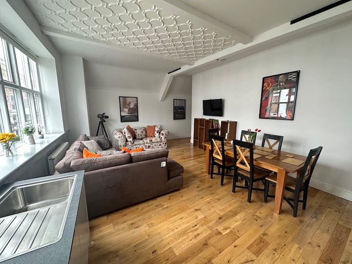 19th Century Luxury City Centre Apartment +Parking - Chester